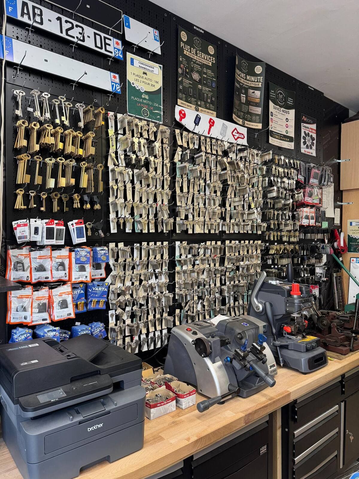 Clés et doubles — atelier de Cordonnerie Rambouillet à Rambouillet