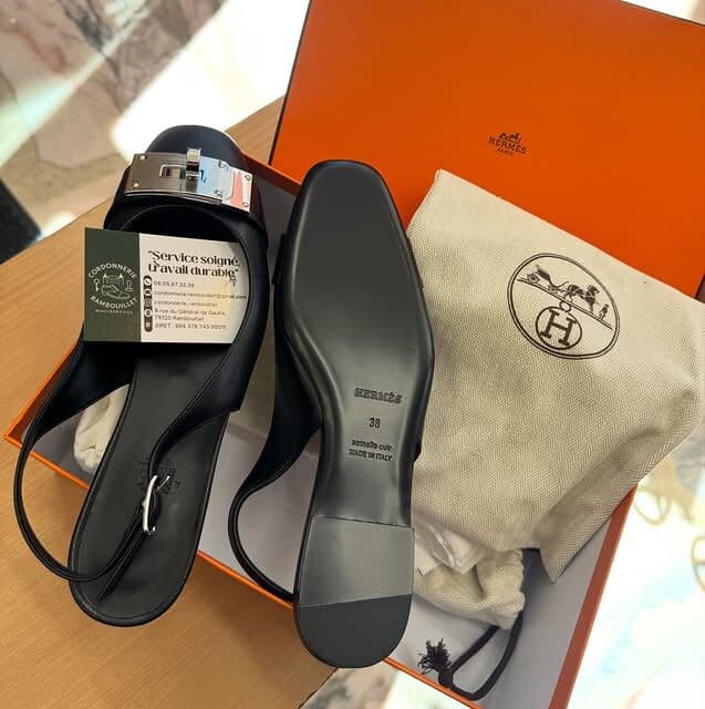 Chaussures Hermès entretenues à la cordonnerie de Rambouillet